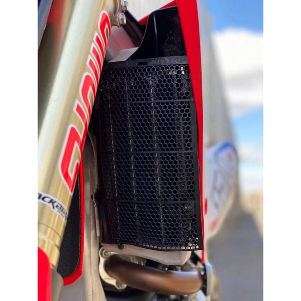 Rejilla TWIN AIR  protectora de radiador universal 177759SLMUD